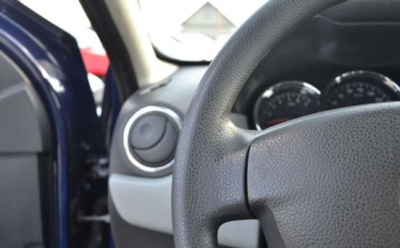 Dacia Duster I SUV Facelifting 1.6 16V 105KM 2014 Dacia Duster 1.6 - bezwypadkowa - Niski przebieg - Oplacona - KLIMATYZACJA, zdjęcie 27