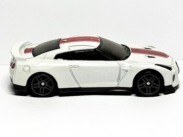 HOT WHEELS-17 2016 NISSAN GT-R (4)