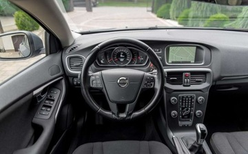 Volvo V40 II Hatchback 2.0 T2 DRIVE-E 122KM 2016 Volvo V40 Volvo V40 T2 Drive-E Kinetic 2.0 Benzyna 122KM, zdjęcie 30