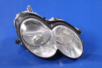 XENON REFLEKTOR PRAWY MERCEDES SL R230 03r UK