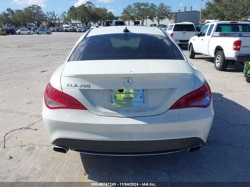 Mercedes CLA C117 2016 Mercedes-Benz CLA 2016 Mercedes-Benz CLA 4dr Sdn CLA 250 FWD 2.0 Benzyna, zdjęcie 14