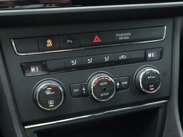 Seat Leon III Hatchback 1.2 TSI 105KM 2014 Seat Leon 1.2 TSI, Salon Polska, Serwis ASO, zdjęcie 12