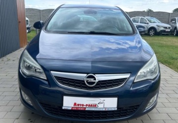 Opel Astra J Hatchback 5d 1.6 Turbo ECOTEC 180KM 2010 Opel Astra Opel Astra 1,6T 180KM, Parktronik Przod i Tyl, Oplacony, Zadbany, zdjęcie 2