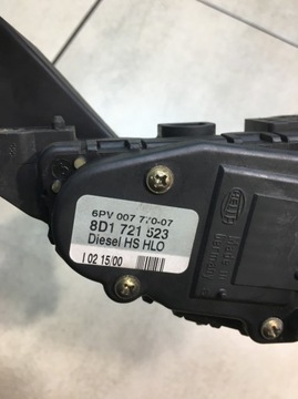 ГАЗОВЫЙ ПОТЕНЦИОМЕТР AUDI A4 B5 FL 1.9 TDI 8D1721523