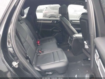 Porsche Cayenne III 2023 Porsche Cayenne Platinum Edition 2023 3.0 Benzyna 335KM, zdjęcie 12