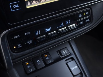 Toyota Auris II Hatchback 5d Facelifting 1.8 Hybrid 136KM 2015 Toyota Auris Hybrid, Salon Polska, Serwis ASO, zdjęcie 15