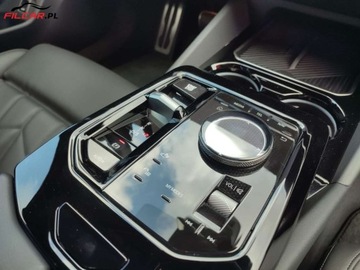 BMW Seria 5 G90-91 2023 BMW Seria 5 M PAKIET PRO GWARANCJA Kamery 360 Zarejestrowany Mozliwa zamia, zdjęcie 24