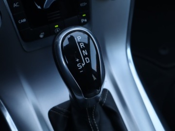 Volvo V70 III Kombi Facelifting 2.0 D4 DRIVE-E 181KM 2015 Volvo V70 D4, 178 KM, Automat, Skóra, Navi, Xenon, zdjęcie 12