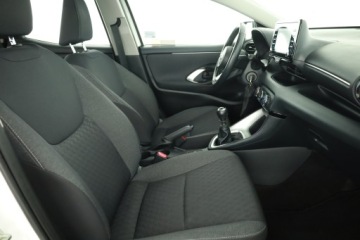 Toyota Yaris IV Hatchback 1.5 Dynamic Force 125KM 2022 Toyota Yaris 1.5 VVT-i, Salon Polska, zdjęcie 6