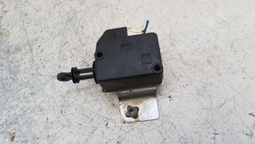 SIŁOWNIK KLAPKI WLEWU PALIWA MITSUBISHI CARISMA