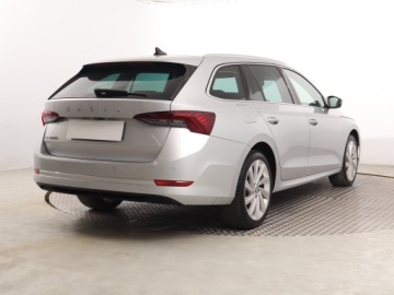 Skoda Octavia IV Kombi 2.0 TDI 150KM 2022 Skoda Octavia 2.0 TDI, 1. Właściciel, Serwis ASO, zdjęcie 4