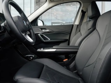 BMW X1 U11 Crossover 1.5 18i 136KM 2026 sDrive18i xLine + Pakiet Premium + Przyciemniane szyby, zdjęcie 5