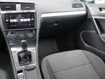 Volkswagen Golf VII Hatchback 3d Facelifting 1.0 TSI 85KM 2018 VW Golf 1.0 TSI, Salon Polska, Serwis ASO, Klima, zdjęcie 7