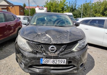 Nissan Qashqai II Crossover 1.2 DIG-T 115KM 2015 Nissan Qashqai 2015r, 1.2 Benzyna. Uszkodzony przod. Jezdzi. 1.2 Benzyna, zdjęcie 16