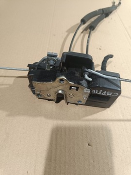 CHEVROLET CAPTIVA 1 I 06-18 ZÁMEK DVEŘE LEVÝ PŘEDNÍ 8-PIN