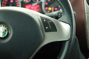 Alfa Romeo MiTo Hatchback 3d 1.4 MultiAir 16v 105KM 2011 Alfa Romeo MiTo 1.4 MultiAir, Salon Polska, Klima, zdjęcie 14