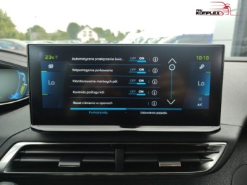 Peugeot 3008 II Plug-In Hybrid Facelifting 1.6 HYBRID 225KM 2021 Peugeot 3008 1.6 HYBRID 225 KM Automat Wersja Road Trip FVAT 23 1.6 225KM, zdjęcie 16