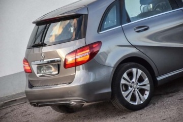 Mercedes Klasa B W246 Sports Tourer Facelifting 1.6 180 122KM 2016 Mercedes-Benz Klasa B MERCEDES B180 122KM ALU17 Automat LED WEBASTO Navi G, zdjęcie 10