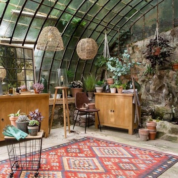 24h Globus rattanowy boho dekoracja na komodę