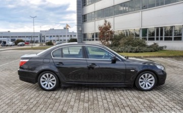 BMW Seria 5 E60 Sedan 3.0 530i 272KM 2007 BMW Seria 5 3,0 (272KM) 2007 r. Lift Skory Automat 3.0 Benzyna 272KM, zdjęcie 4