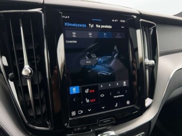Volvo XC60 II 2022 Volvo XC 60 B5 D 235 KM AWD Kamera 360, Pneumatyka,Harman, Blis, Cta, ACC,, zdjęcie 29