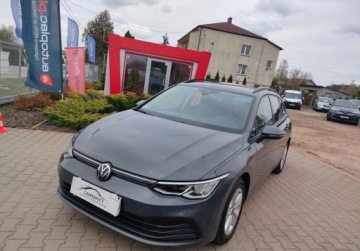 Volkswagen Golf VIII Variant 1.5 TSI 130KM 2021 Volkswagen Golf Salon POLSKA Jak nowy 1.5 TSI GWARANCJA Zobacz 1.5