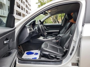 BMW Seria 3 E90-91-92-93 Limuzyna E90 325Xi 218KM 2006 BMW 3 Touring (E91) 325 Xi, Manual, Serwisowany, 4x4,Podgrzewane fotele, zdjęcie 3