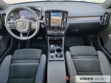 Volvo XC40 Crossover Facelifting 2.0 B3 163KM 2023 Volvo XC 40 PL Salon Core/Plus B3 163KM ACC BLIS M, zdjęcie 9