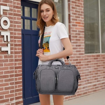 Сумка для подгузников с пеленальным ковриком и 2 крючками для коляски.