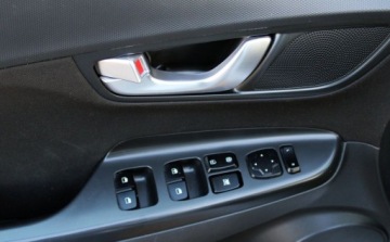 Hyundai Kona I Crossover Facelifting 1.6 T-GDI 198KM 2021 Hyundai Kona 1.6 T-GDI 198KM Comfort Serwis ASO Salon PL FV marza kamera, zdjęcie 29