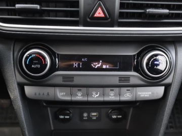 Hyundai Kona I Crossover 1.0 T-GDI 120KM 2018 Hyundai Kona 1.0 T-GDI, Navi, Klima, Klimatronic, zdjęcie 19