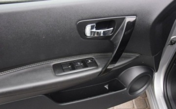 Nissan Qashqai I Crossover Facelifting  2.0 140KM 2013 Nissan Qashqai 2.0B Automat Navi Kamera 360 Sprowadzony Oplacony 2.0, zdjęcie 26