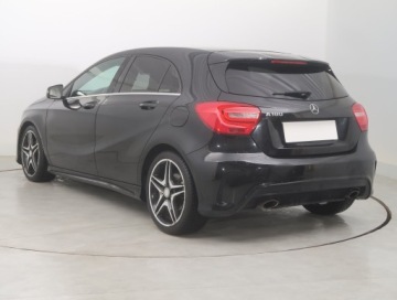 Mercedes Klasa A W176 Hatchback 5d 1.6 180 BlueEFFICIENCY 122KM 2013 Mercedes A A 180, Salon Polska, Automat, Skóra, zdjęcie 3