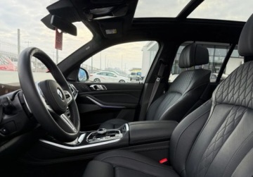 BMW X5 G05 M SUV Facelifting 4.4 M60i 530KM 2024 BMW X5 M Salon PL M Sport Hak 360 Gwarancja Bezwypadkowy FVAT23, zdjęcie 28