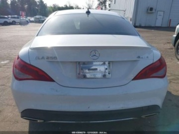 Mercedes CLA C117 2017 Mercedes-Benz CLA 2017 r., 2,0L 250 4MATIC 2.0 Benzyna 208KM, zdjęcie 4