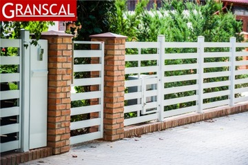 Современный забор с алюминиевой калиткой