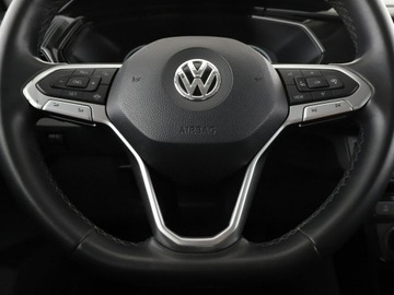 Volkswagen T-Cross SUV 1.0 TSI 95KM 2019 Volkswagen T-Cross klimatyzacja grzane fotele, zdjęcie 20