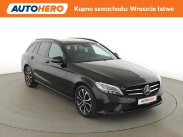 Mercedes Klasa C W205 Kombi Facelifting 1.6 180 156KM 2019 Mercedes C 180 Avantgarde automat panorama navi, zdjęcie 9