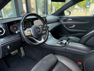 Mercedes Klasa E W213 Kombi Plug-in Facelifting 2.0 E300de 306KM 2020 Mercedes-Benz Klasa E 300 DE hybryda plug-In pakiet AMG serwis ASO pakiet, zdjęcie 9