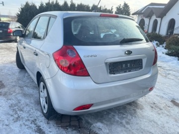 Kia Ceed I Hatchback 5d Facelifting 1.6 DOHC CVVT 126KM 2010 Kia Ceed 1.6 Isg 126KM Klima Piekny stan Sprawdz 1.6 Benzyna 126KM, zdjęcie 33