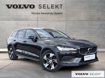 Volvo V60 II  Cross Country Facelifting 2.0 B4 197KM 2023 Volvo V60 Cross Country V60 CC Plus B4 D AWD aut,, zdjęcie 7