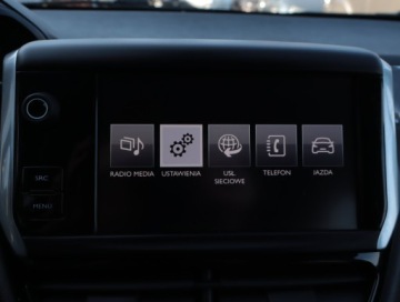 Peugeot 208 I Hatchback 5d Facelifting 1.2 PureTech 110KM 2017 Peugeot 208 1.2 PureTech, Klima, Klimatronic, zdjęcie 11