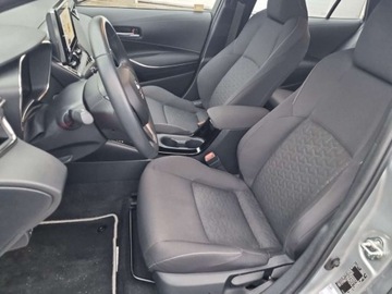 Toyota Corolla XII TS Kombi 1.8 Hybrid 122KM 2022 Toyota Corolla Toyota Corolla 1.8 Hybrid ComfortTech, ASO, 1 Wlasciciel, V, zdjęcie 13