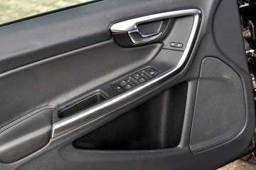 Volvo V60 I Kombi Facelifting 2.0 D2 DRIVE-E 120KM 2018 Volvo V60 2.0 D2 120KM Navi Led Climatronic Pdc, zdjęcie 13