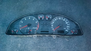 Licznik Zegary Audi A6 C5 2.4 4B0919860L