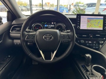 Toyota Camry IX Sedan 2.5 Hybrid Dynamic Force 218KM 2022 Toyota Camry Executive Nawigacja CarPlayAndroid Auto Podgrzewana kierow, zdjęcie 13