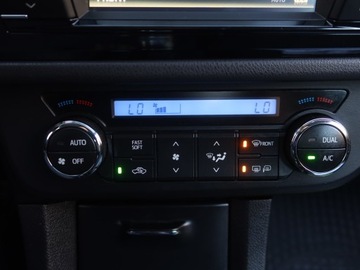 Toyota Corolla X Sedan Facelifting 1.6 Valvematic 132KM 2014 Toyota Corolla 1.6 Valvematic, Salon Polska, zdjęcie 12