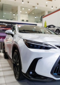 Lexus NX II SUV Facelifting 2.5 350h 243KM 2024 Lexus NX 350h Prestige AWD Desing Tazuna 2.5 Benzyna 242KM, zdjęcie 14