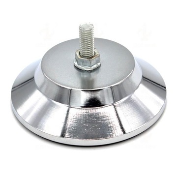 Прочные накладки на ножки бильярдного стола.