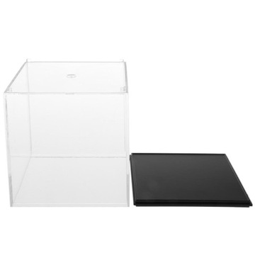 Акриловая модель, витрина с подставкой.